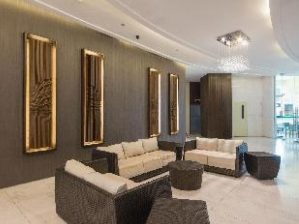 MaxStays - Max Style @ Fort Victoria